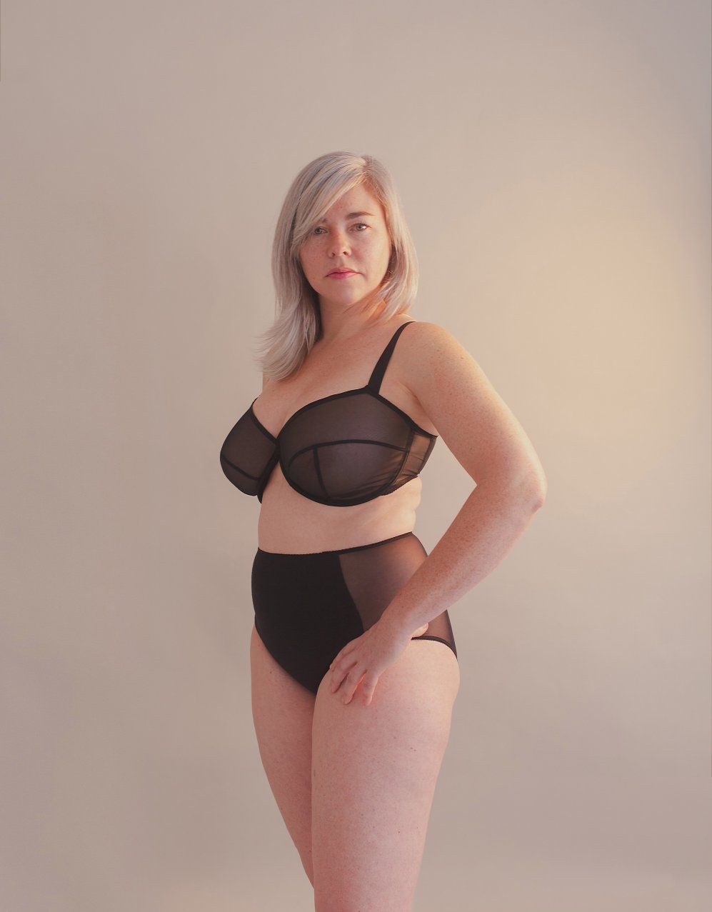 Louise Feuillère, innovation, formation, sur mesure en soutien-gorge lingerie corsetterie et maillot de bain - Généreuse et Size +